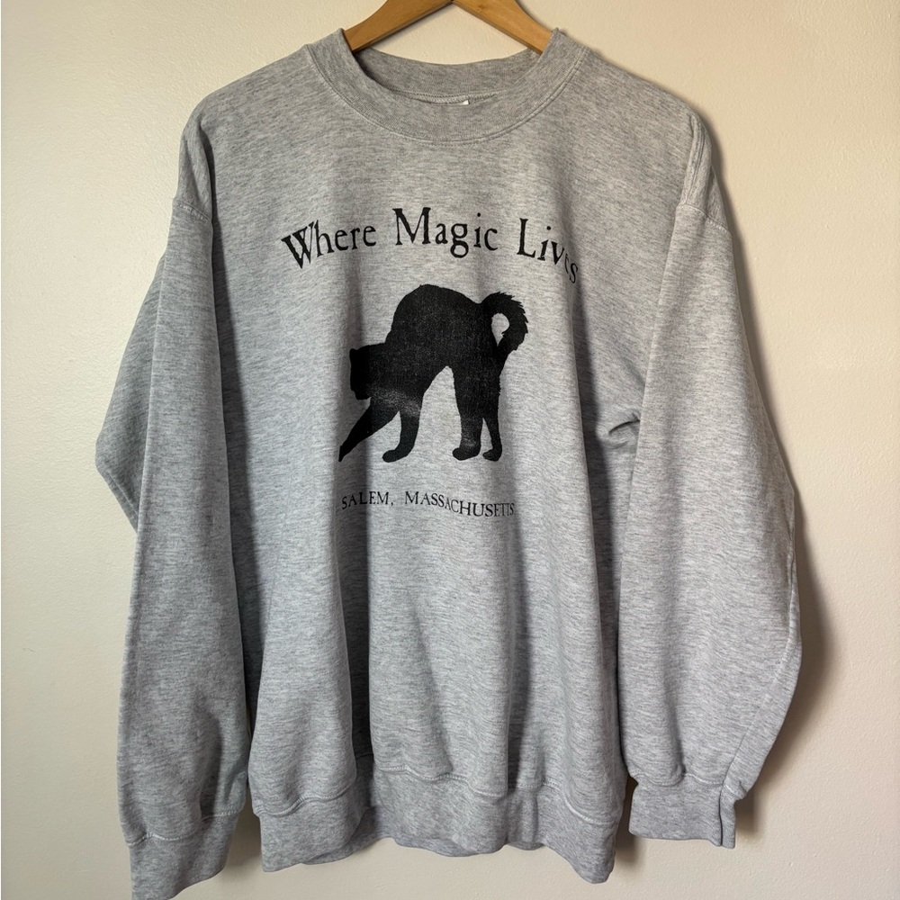 VTG Salem, MA Crewneck